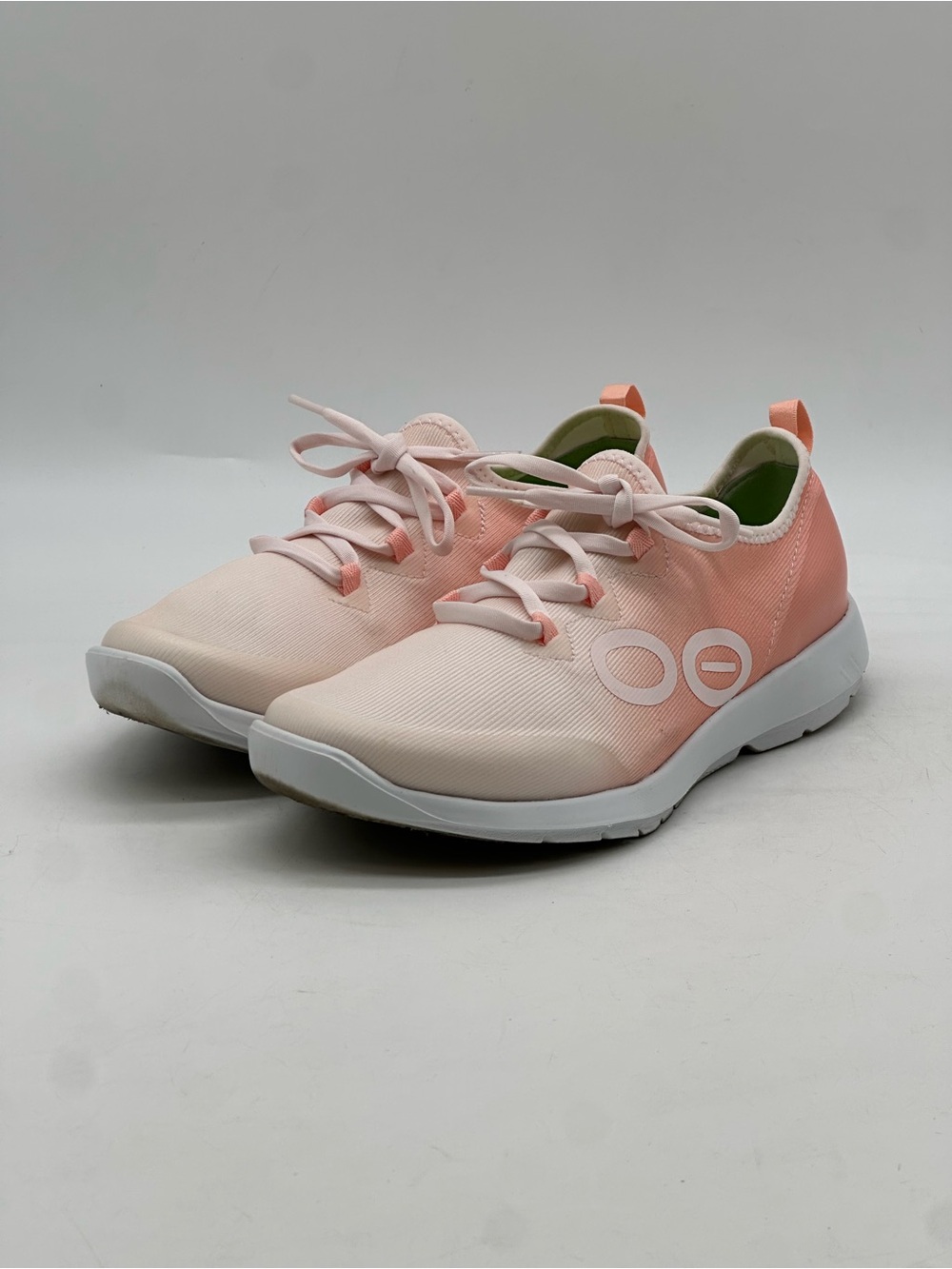 OOFOS Sneakers. Size 8.5 - Picture 5 of 9